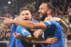 米兰体育馆-塞尔维亚足球队在国际比赛中实现完美表现