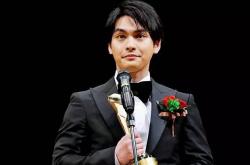 米兰体育娱乐-包含鏖战五局，冰川之巅终于上演惊天逆转，教练激动落泪的词条