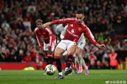 米兰体育在线-曼联反超士破门，取得关键胜利