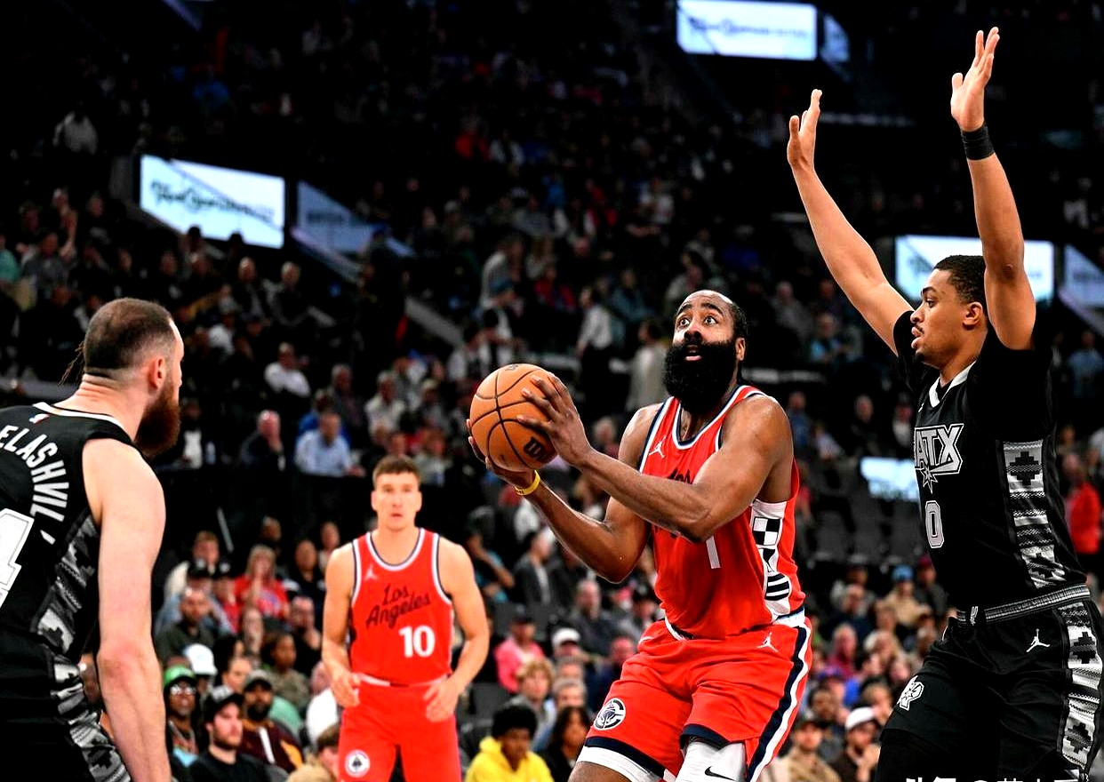 快船vs黄蜂：西部强强对话谁能胜出