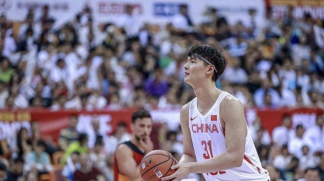 包含西藏男篮奋勇拼搏，勇敢面对挑战获得成功的词条