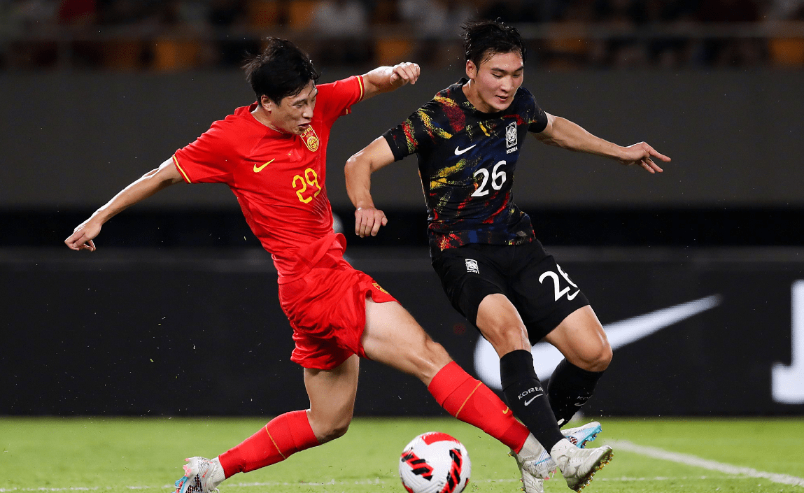 包含顽强拼搏，亚洲球队崭露头角的词条