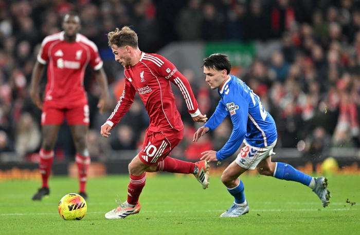 包含利物浦主场凭琼斯进球小胜桑德兰的词条